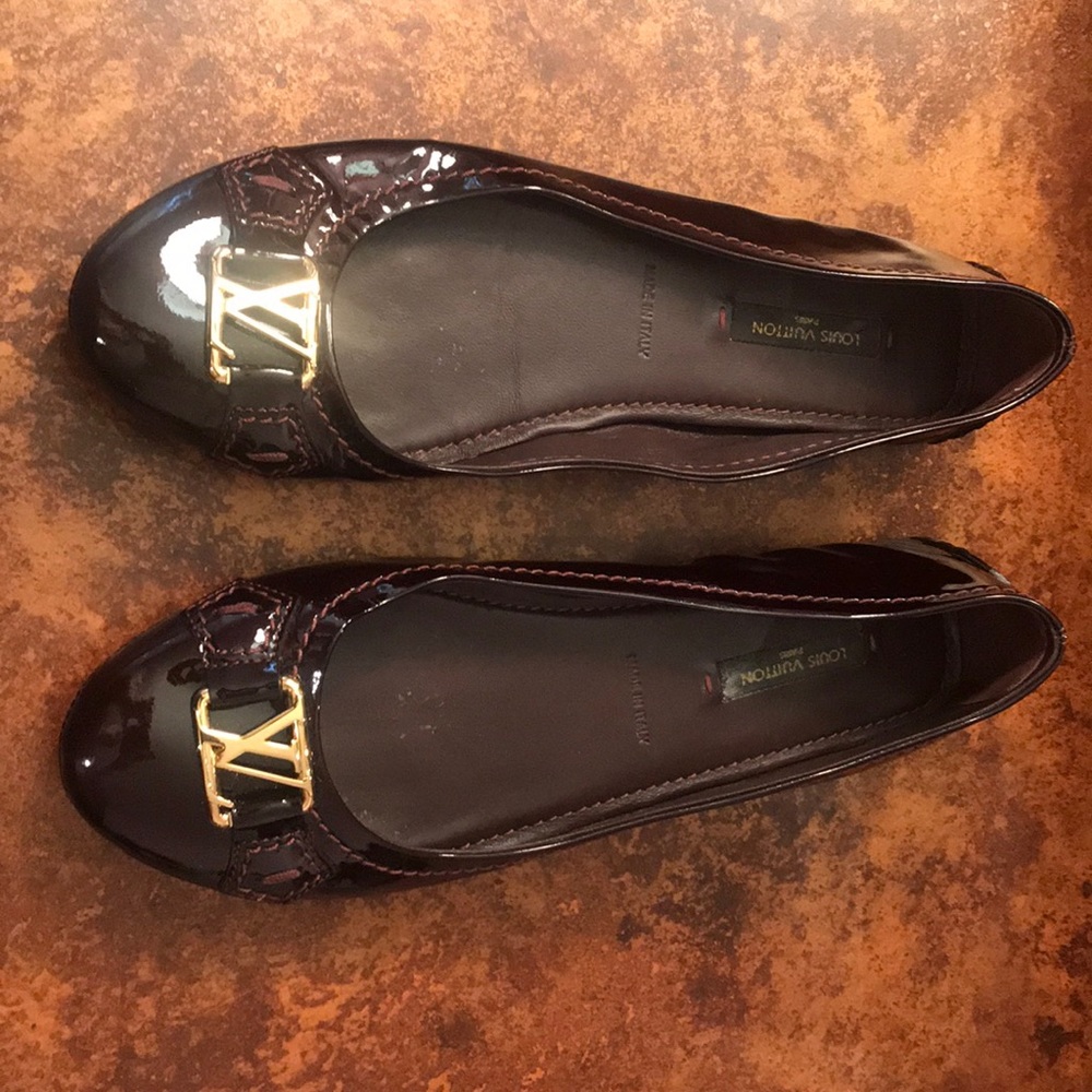 Louis Vuitton flats